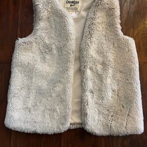 Oshkosh fur vest sz 7 great for holiday pictures